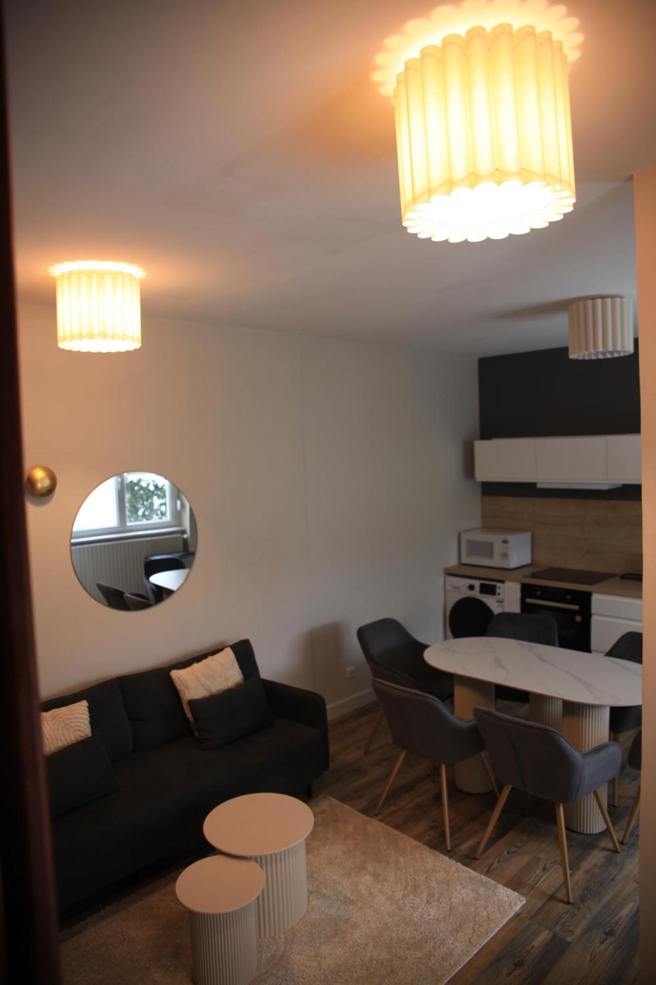 Hotel Restaurant Les Capucins แบลฟอร์ ภายนอก รูปภาพ